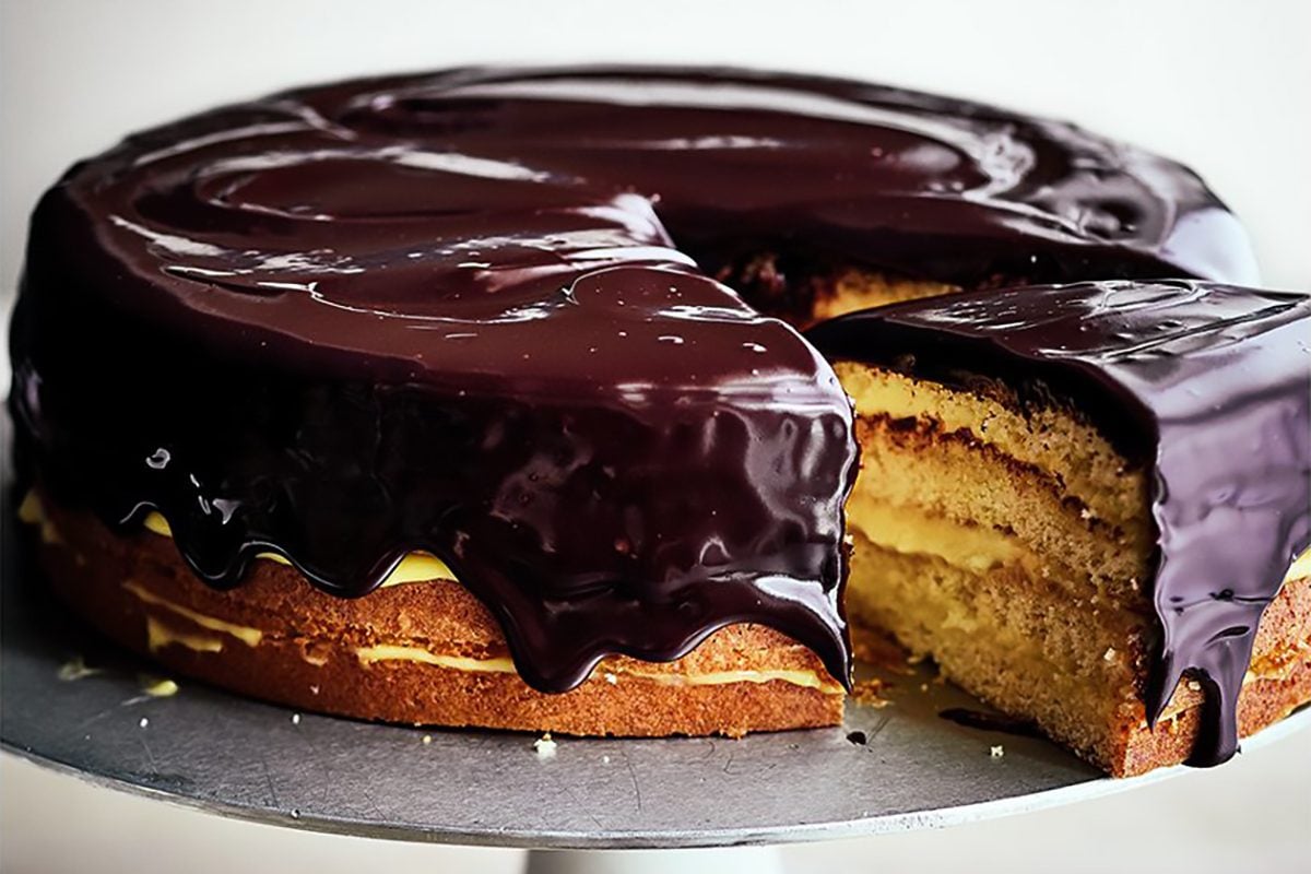 What is the difference between Boston cream pie and Boston cream cake 1